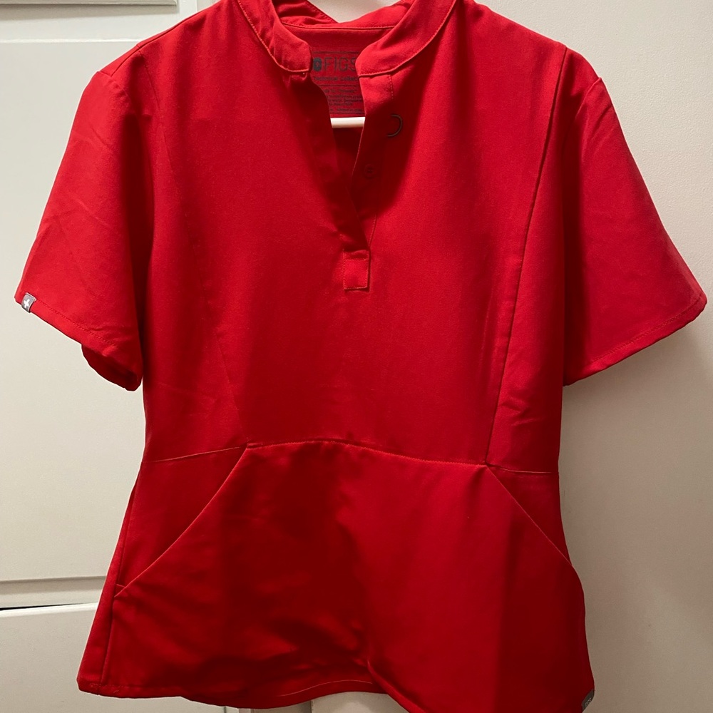 FIGS POP RED LIMITED EDITION TOP